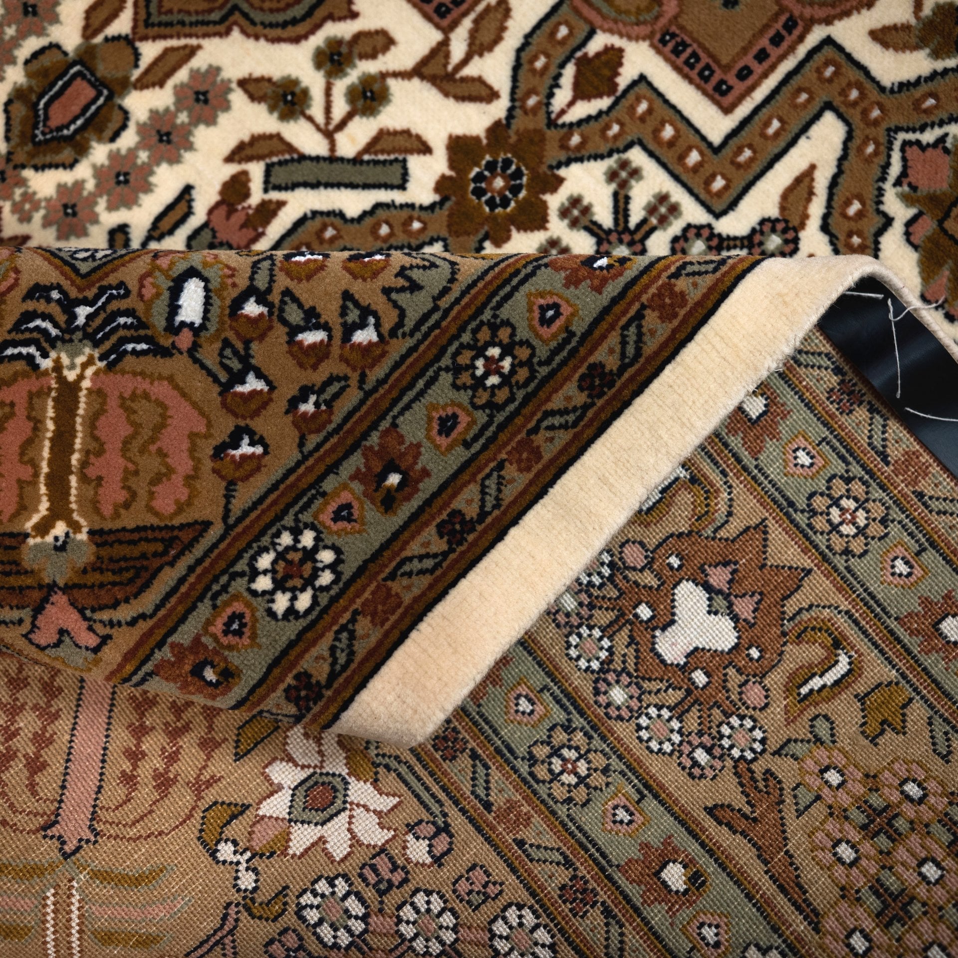 Egyptian Handmade Rug #59 - 167*258cm - Image 5