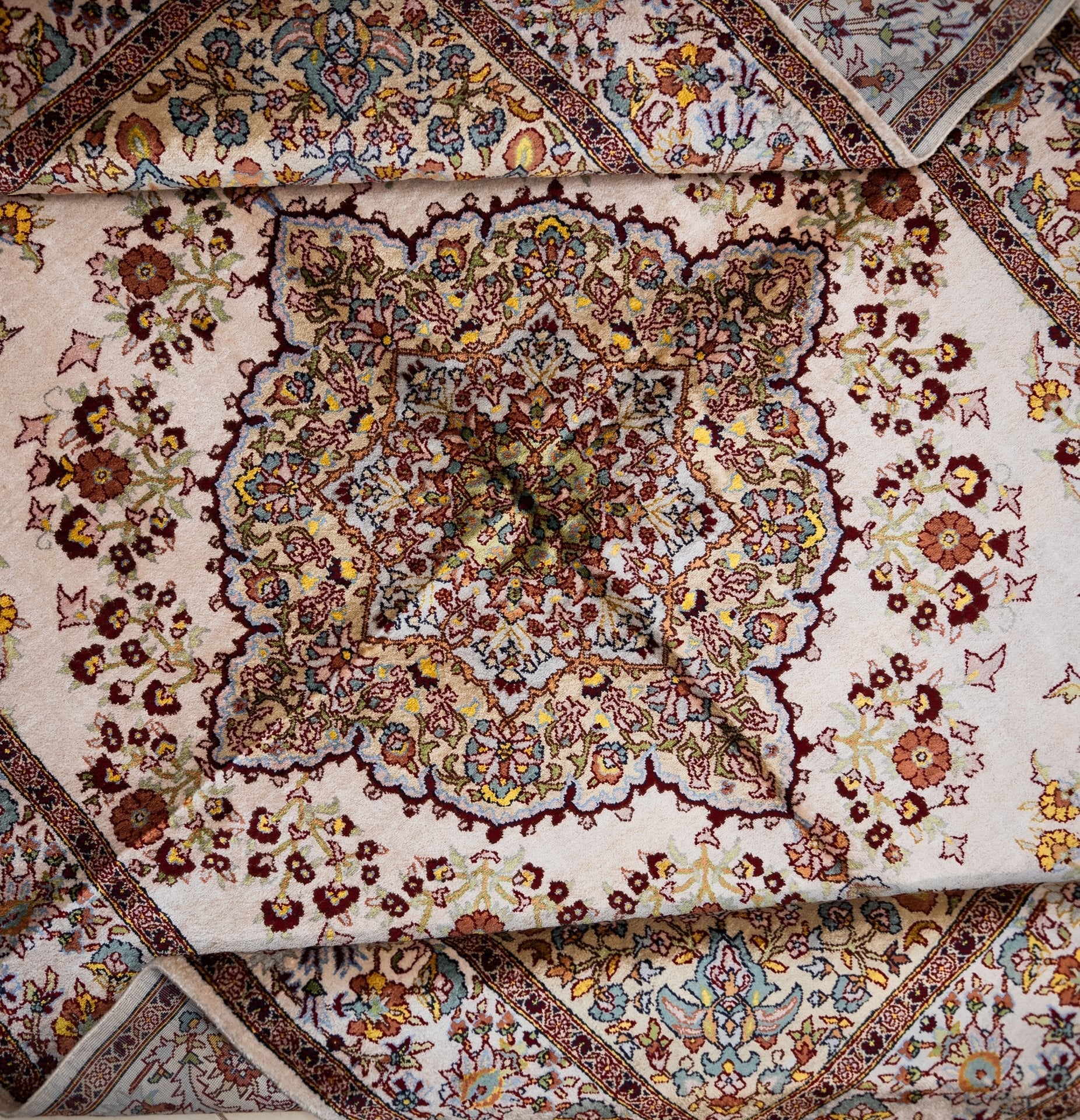 Egyptian Handmade Rug #70 - 175*116cm - Image 4